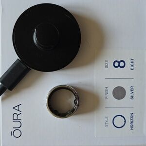 Oura Silver Horizon Ring with Charger & Box, Size 8, VERY Good Condition, Gen 3